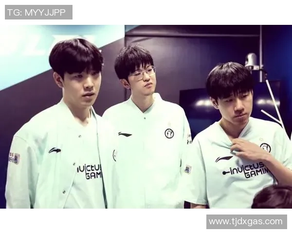 电竞比分热议IG团队协作争议引发玩家热烈讨论与思考 电竞比分热议IG团队协作争议引发玩家热烈讨论与思考